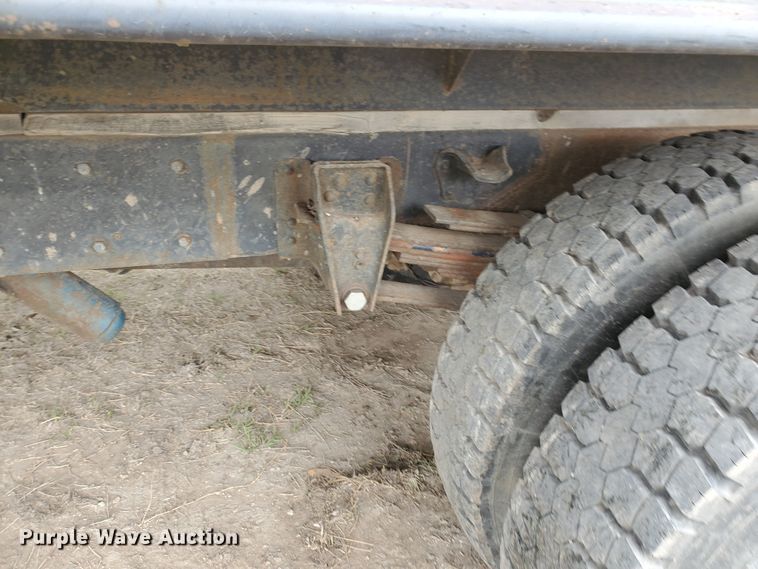 image for item IX9837 1977 Chevrolet C65  grain truck