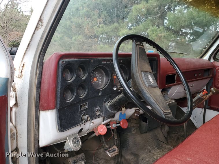 image for item IX9837 1977 Chevrolet C65  grain truck