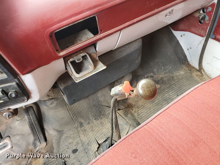 image for item IX9837 1977 Chevrolet C65  grain truck