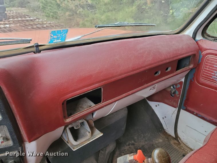 image for item IX9837 1977 Chevrolet C65  grain truck