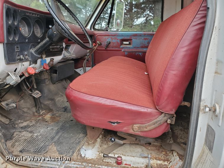image for item IX9837 1977 Chevrolet C65  grain truck