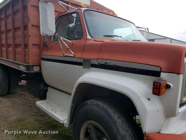 image for item IX9837 1977 Chevrolet C65  grain truck