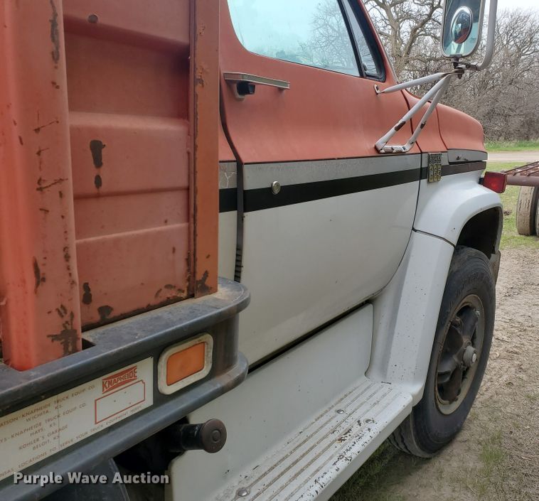 image for item IX9837 1977 Chevrolet C65  grain truck