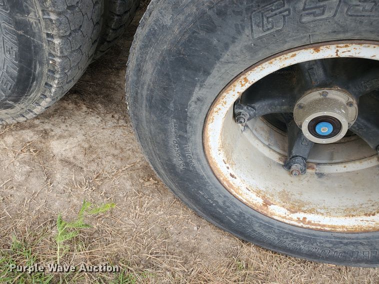 image for item IX9837 1977 Chevrolet C65  grain truck