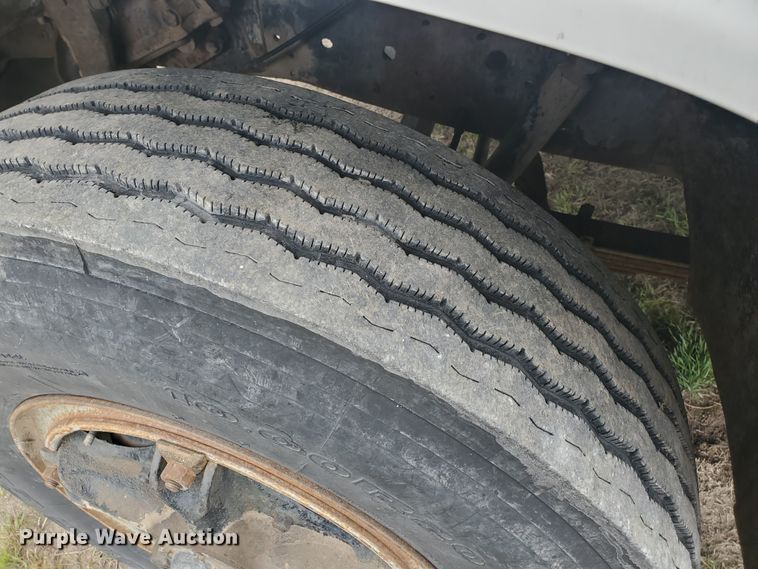 image for item IX9837 1977 Chevrolet C65  grain truck