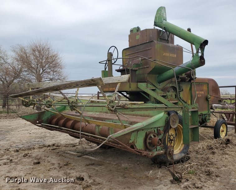 John Deere 55 combine in Great Bend, KS Item IX9845 sold Purple Wave
