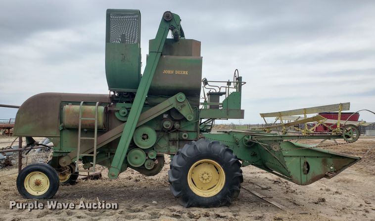 image for item IX9845 John Deere 55  combine