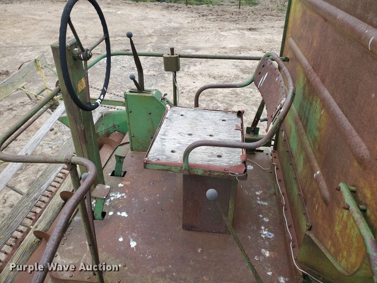 image for item IX9845 John Deere 55  combine