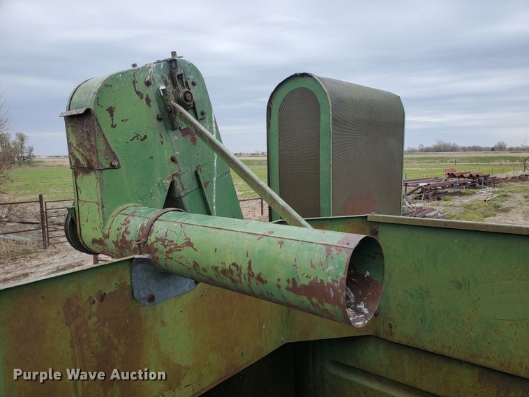 image for item IX9845 John Deere 55  combine