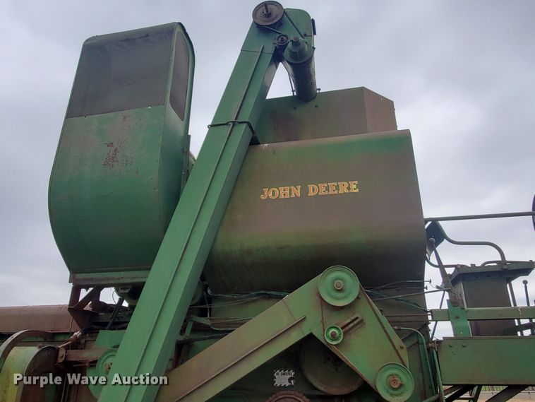image for item IX9845 John Deere 55  combine