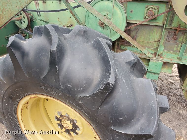 image for item IX9845 John Deere 55  combine