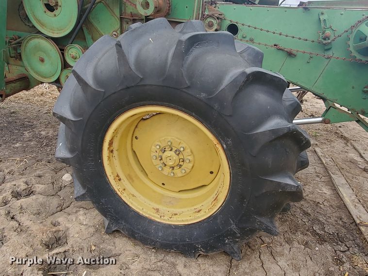 image for item IX9845 John Deere 55  combine