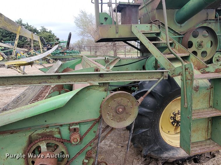 image for item IX9845 John Deere 55  combine
