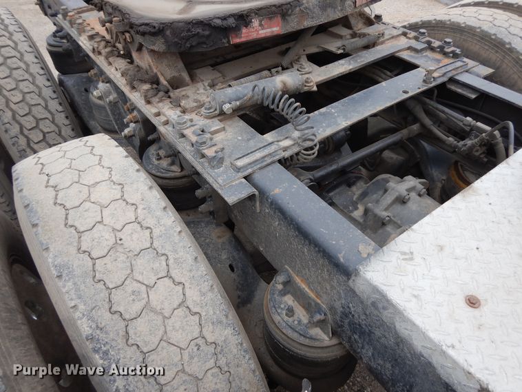 image for item DF6789 1996 Kenworth T800  semi truck