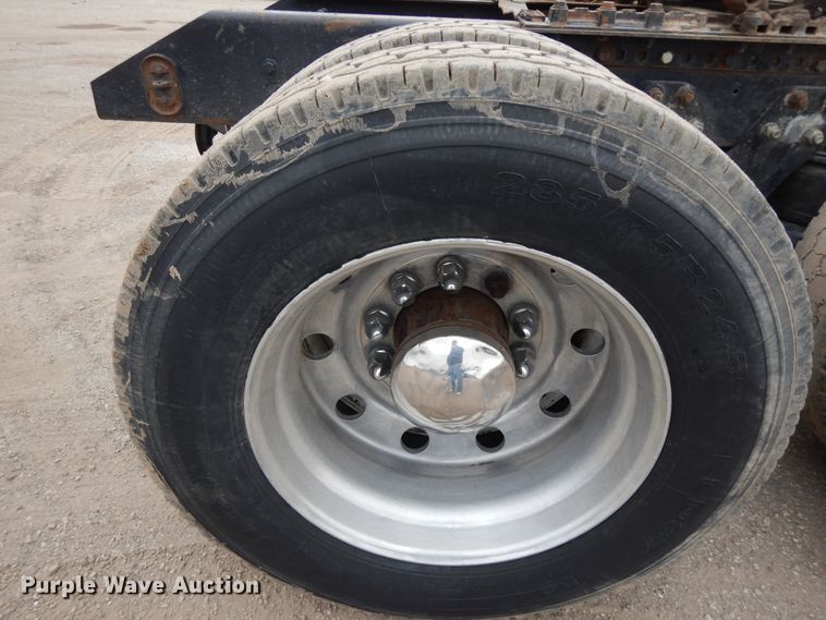 image for item DF6789 1996 Kenworth T800  semi truck