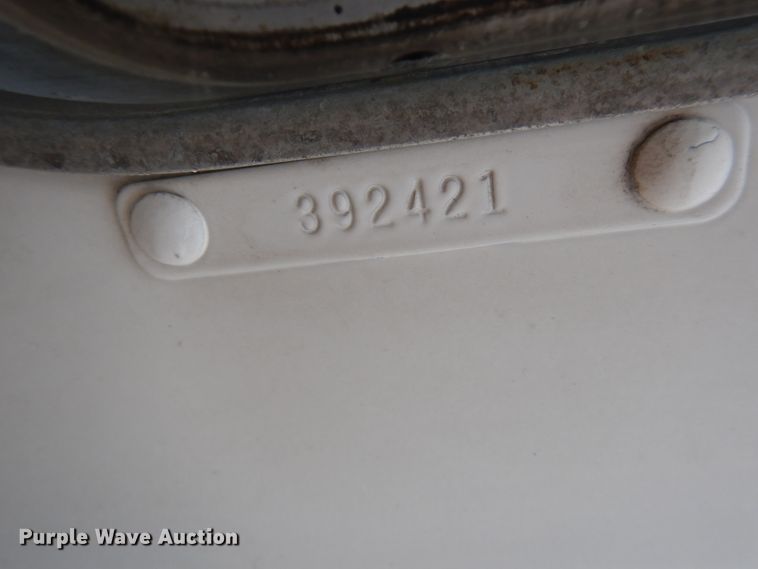 image for item DF6791 2003 Kenworth T800  semi truck