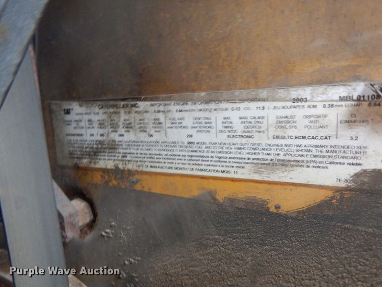 image for item DF6791 2003 Kenworth T800  semi truck