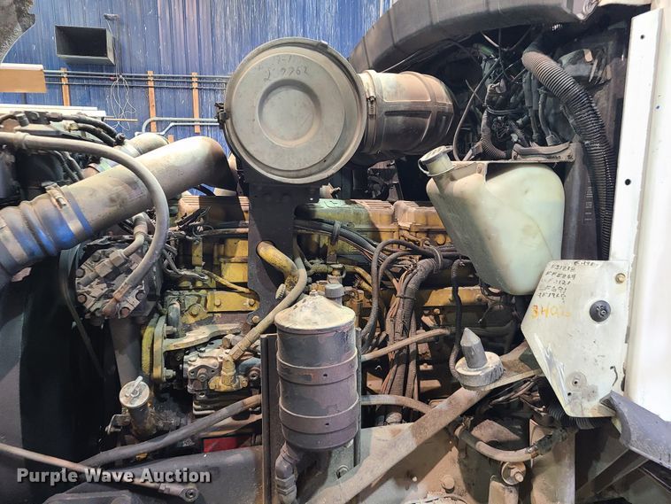 image for item DH5922 1998 Kenworth T800  semi truck