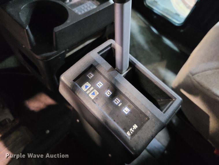 image for item DH5923 1998 Kenworth T800  semi truck