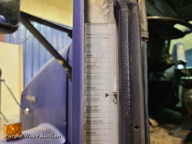 image for item DH5923 1998 Kenworth T800  semi truck