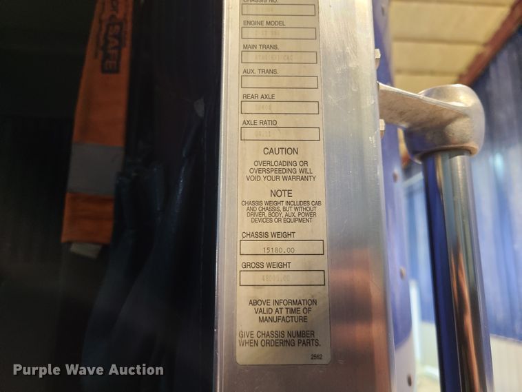 image for item DH5923 1998 Kenworth T800  semi truck