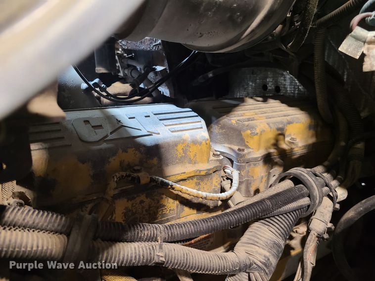 image for item DH5923 1998 Kenworth T800  semi truck