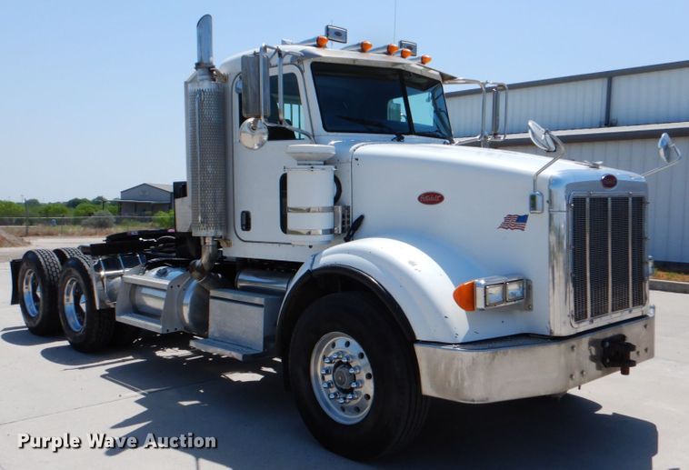image for item DJ0770 2007 Peterbilt 357  semi truck