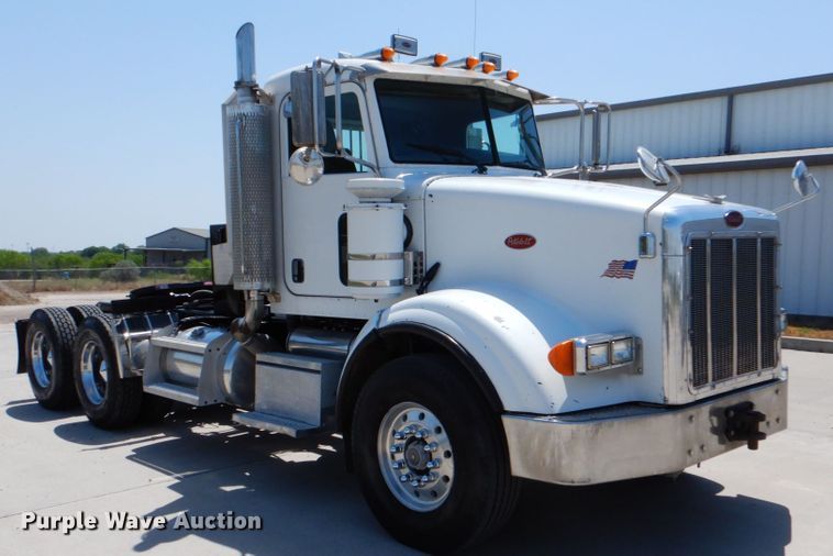 image for item DJ0770 2007 Peterbilt 357  semi truck
