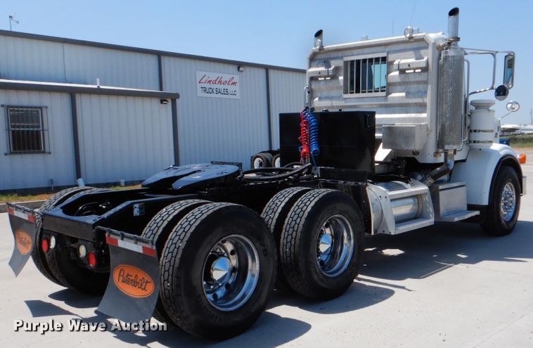 image for item DJ0770 2007 Peterbilt 357  semi truck