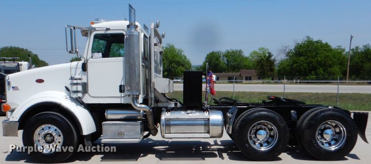 image for item DJ0770 2007 Peterbilt 357  semi truck