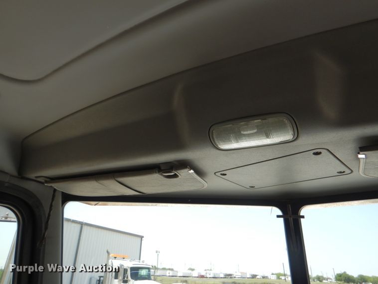 image for item DJ0770 2007 Peterbilt 357  semi truck