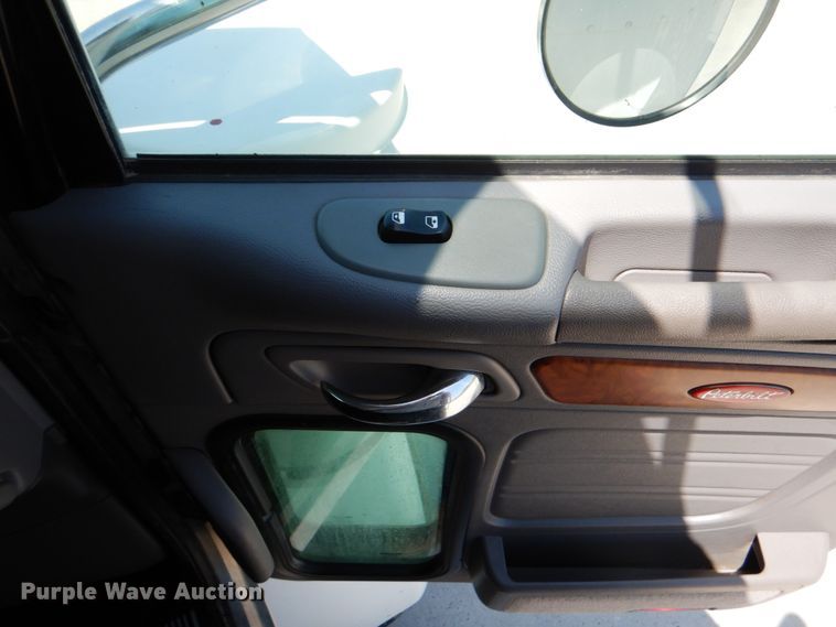 image for item DJ0770 2007 Peterbilt 357  semi truck