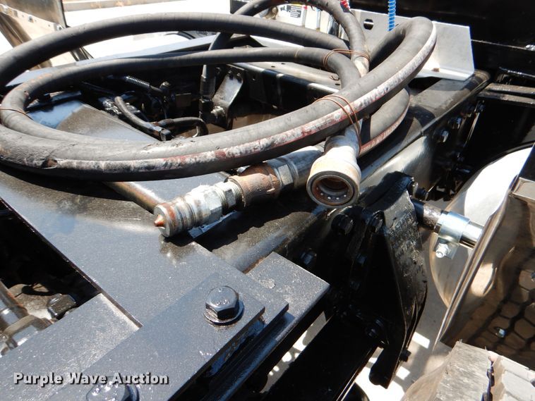 image for item DJ0770 2007 Peterbilt 357  semi truck