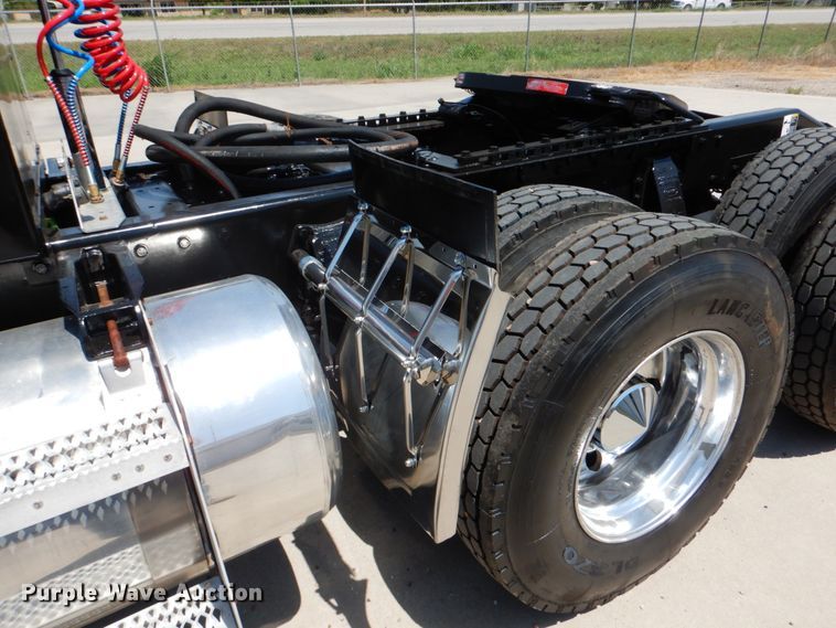 image for item DJ0770 2007 Peterbilt 357  semi truck