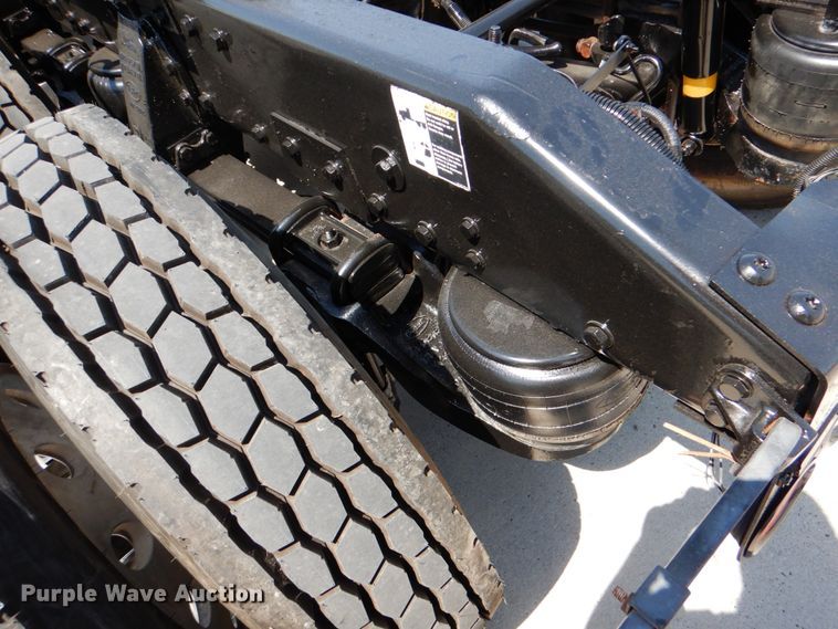 image for item DJ0770 2007 Peterbilt 357  semi truck