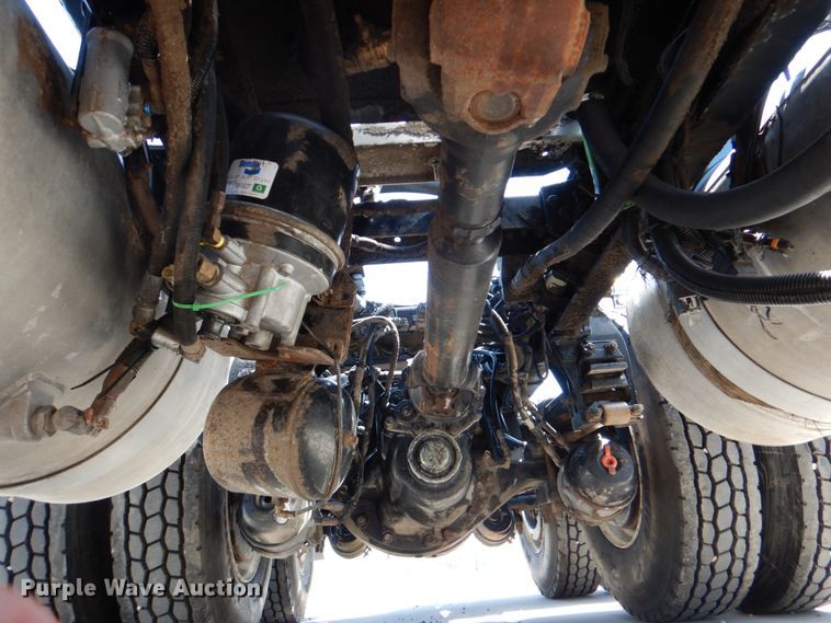 image for item DJ0770 2007 Peterbilt 357  semi truck