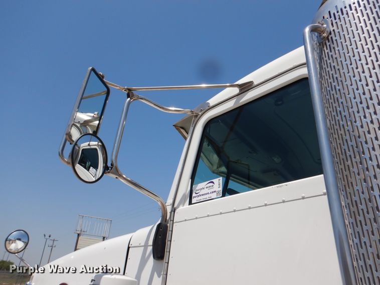 image for item DJ0770 2007 Peterbilt 357  semi truck