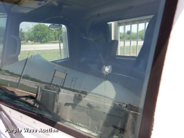 image for item DJ0770 2007 Peterbilt 357  semi truck