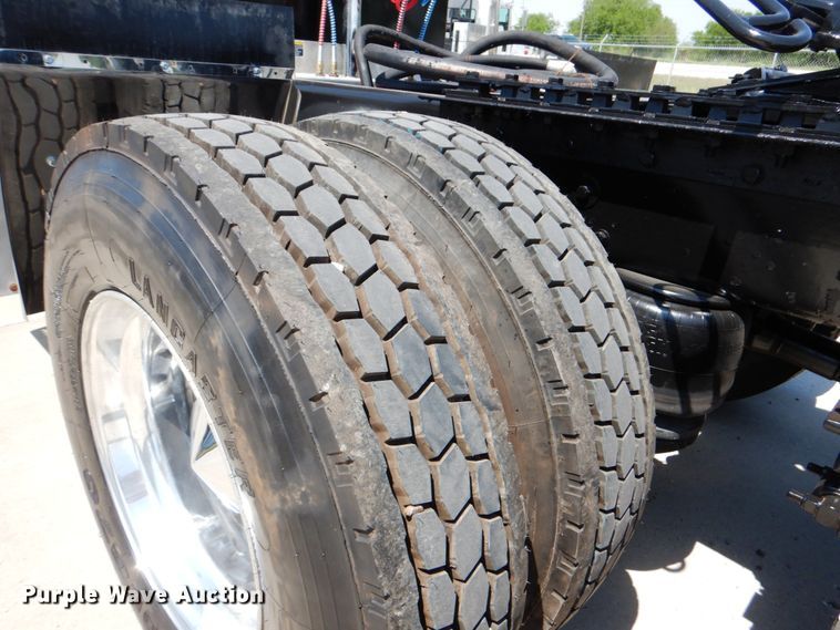 image for item DJ0770 2007 Peterbilt 357  semi truck