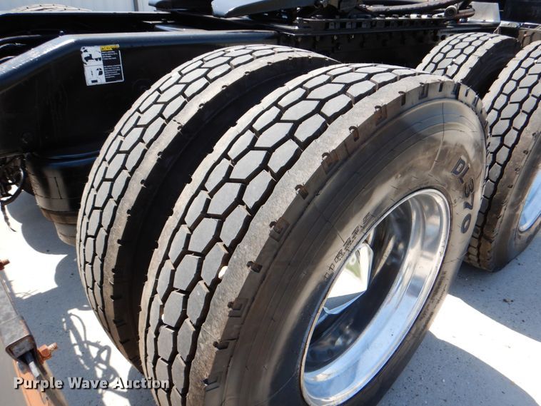 image for item DJ0770 2007 Peterbilt 357  semi truck