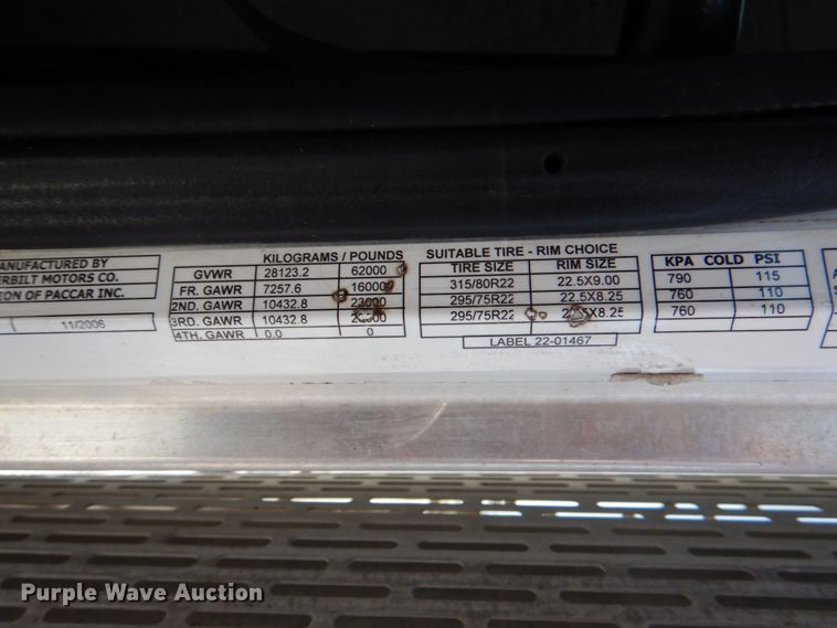 image for item DJ0770 2007 Peterbilt 357  semi truck