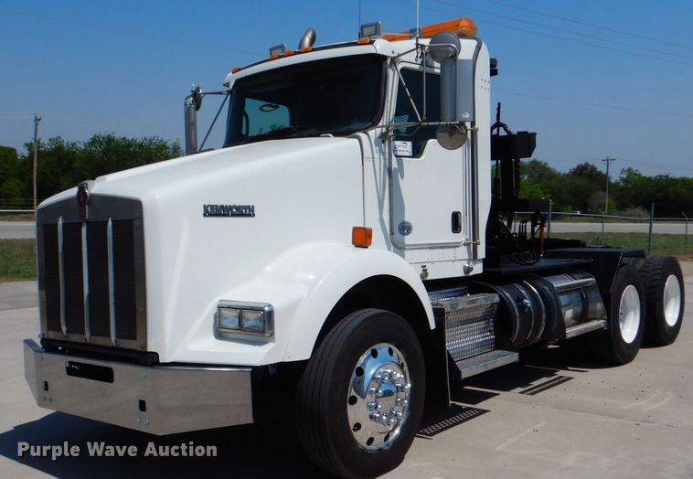 image for item DJ0771 2012 Kenworth T800  winch truck