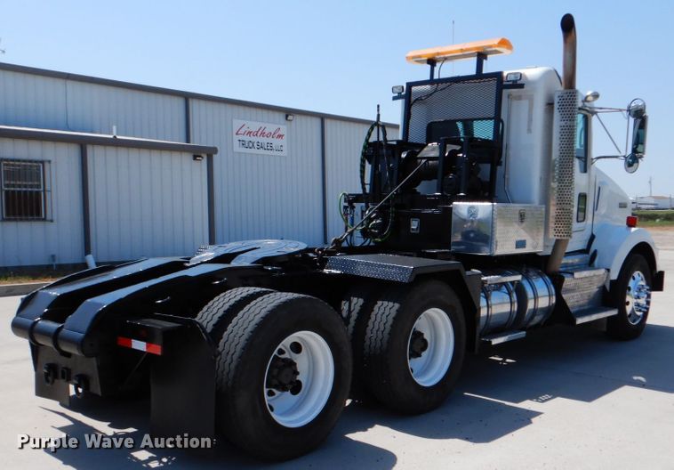 image for item DJ0771 2012 Kenworth T800  winch truck