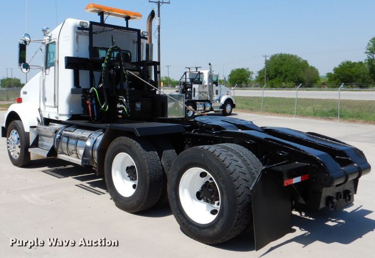 image for item DJ0771 2012 Kenworth T800  winch truck