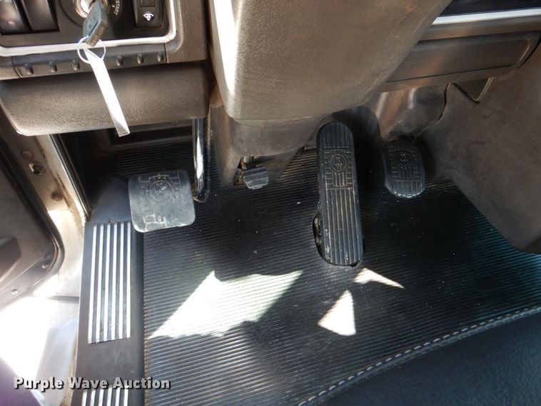 image for item DJ0771 2012 Kenworth T800  winch truck