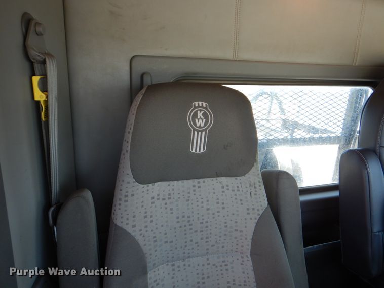 image for item DJ0771 2012 Kenworth T800  winch truck