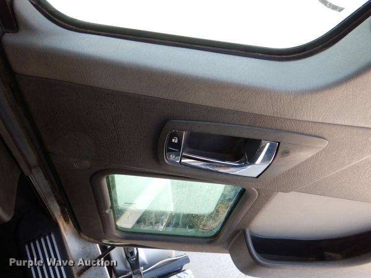 image for item DJ0771 2012 Kenworth T800  winch truck