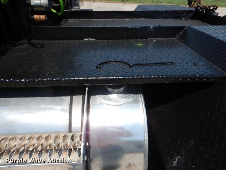 image for item DJ0771 2012 Kenworth T800  winch truck