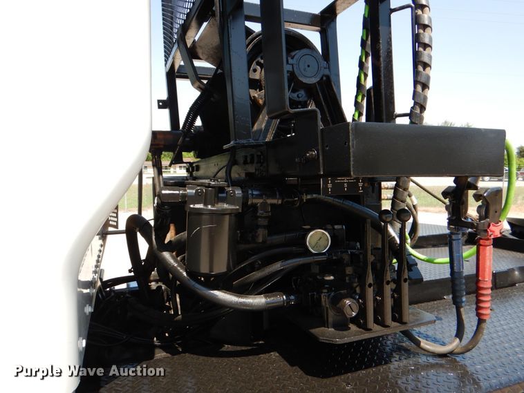 image for item DJ0771 2012 Kenworth T800  winch truck