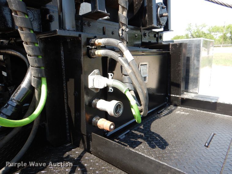 image for item DJ0771 2012 Kenworth T800  winch truck